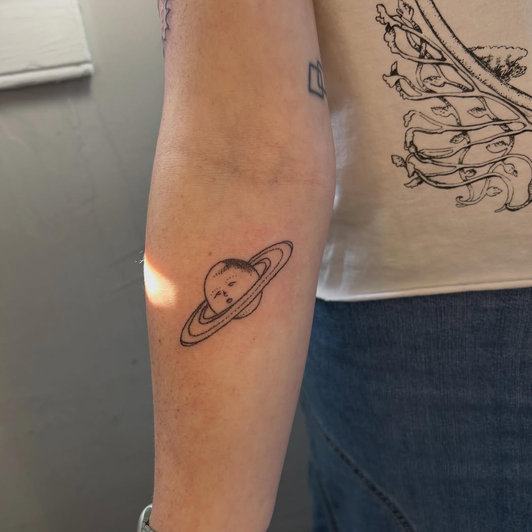 Tattoo by @glittergremliin — fine_line, illustrative