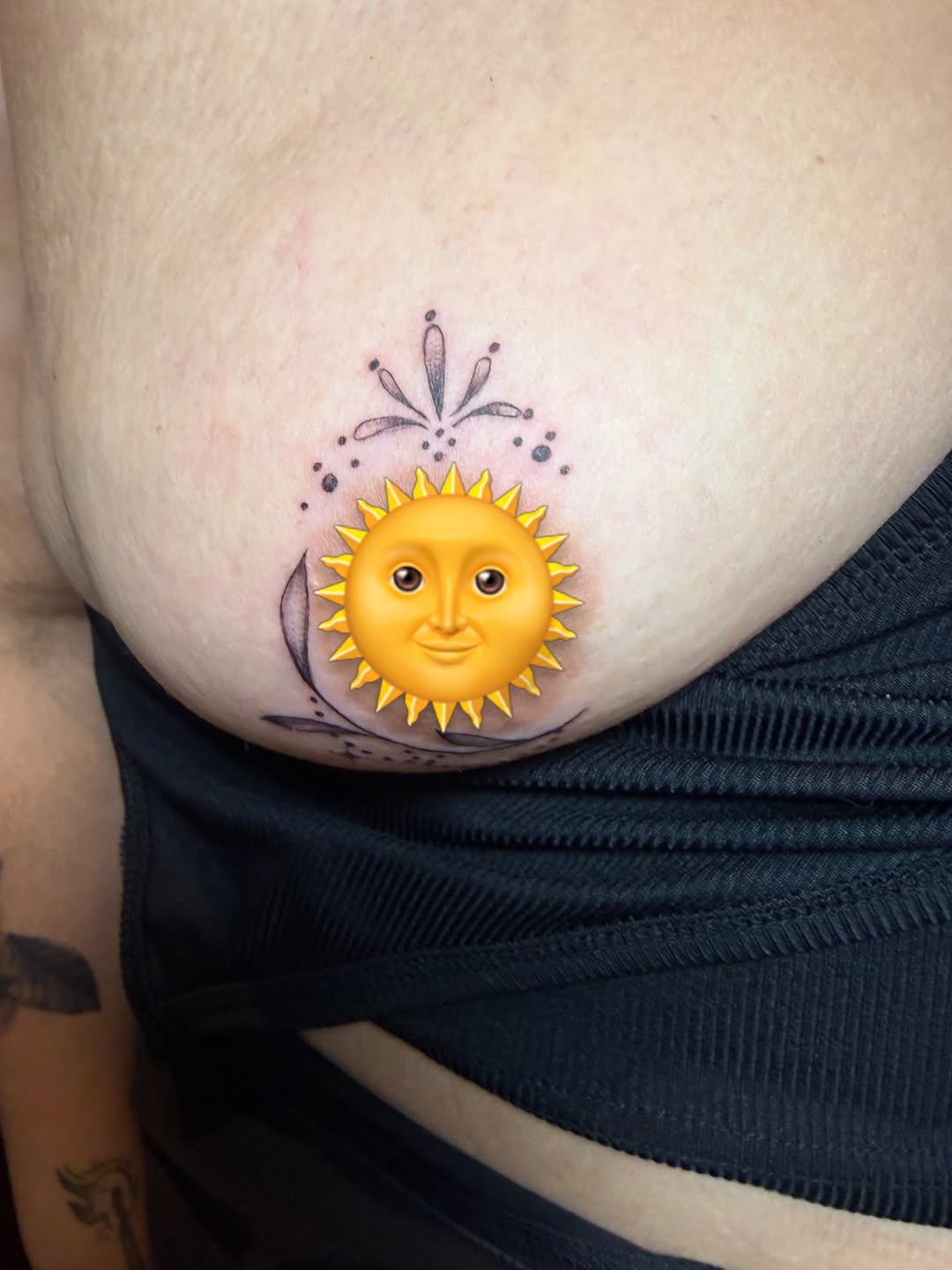 Tattoo by @em_pene — illustrative, dotwork