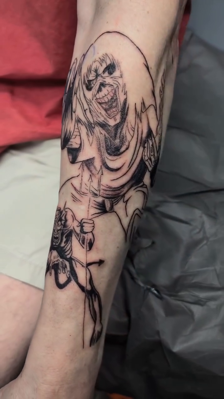 Tattoo by @jadektattoos โ blackwork, trash_polka