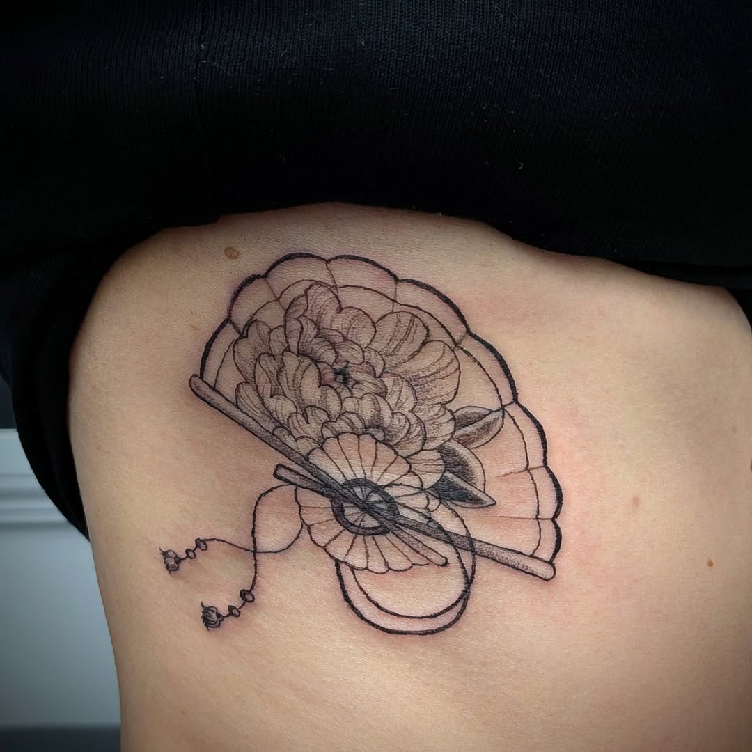 Tattoo by @jadektattoos โ fine_line, illustrative