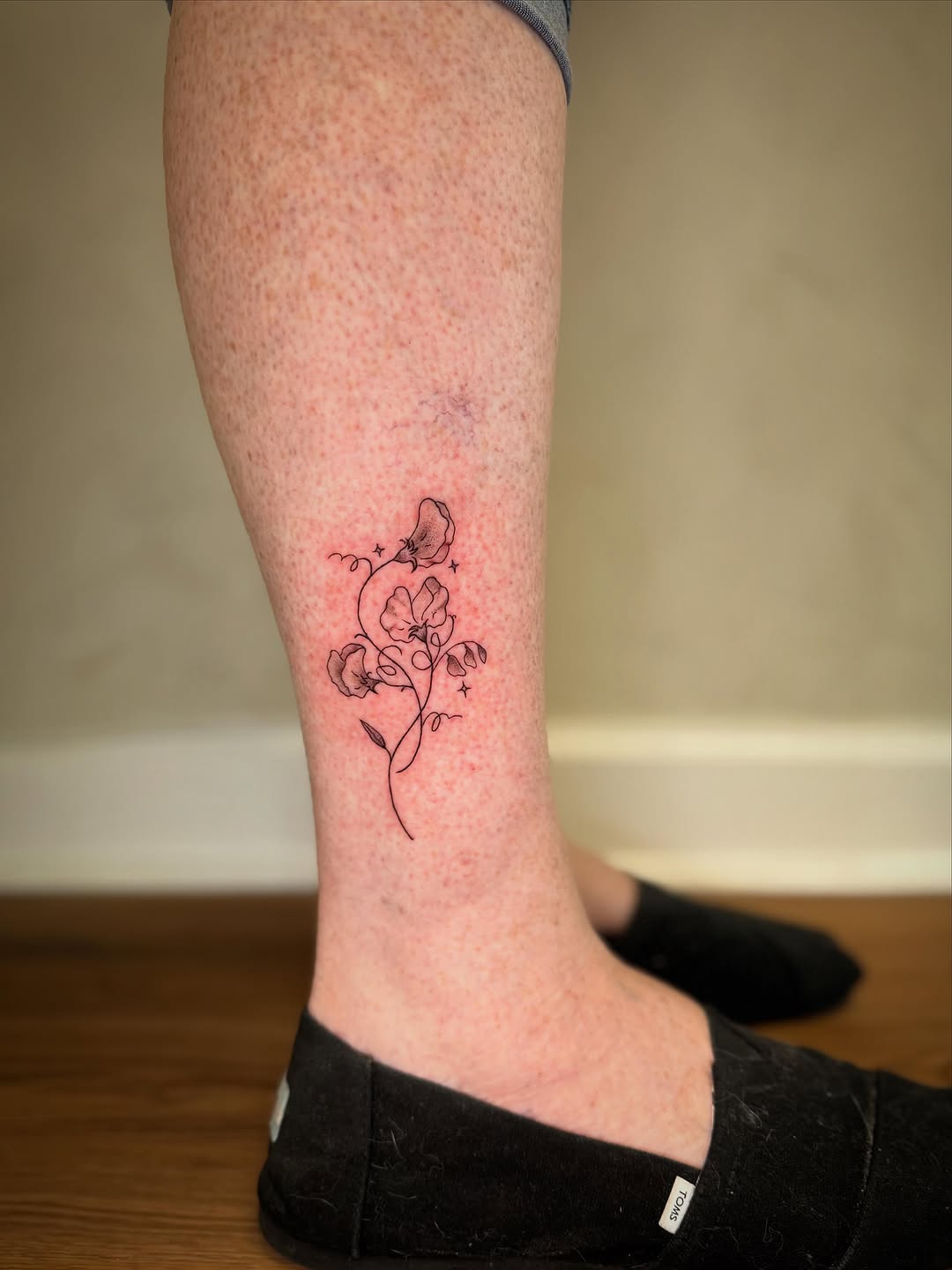 Tattoo by @etj_artistry — fine_line