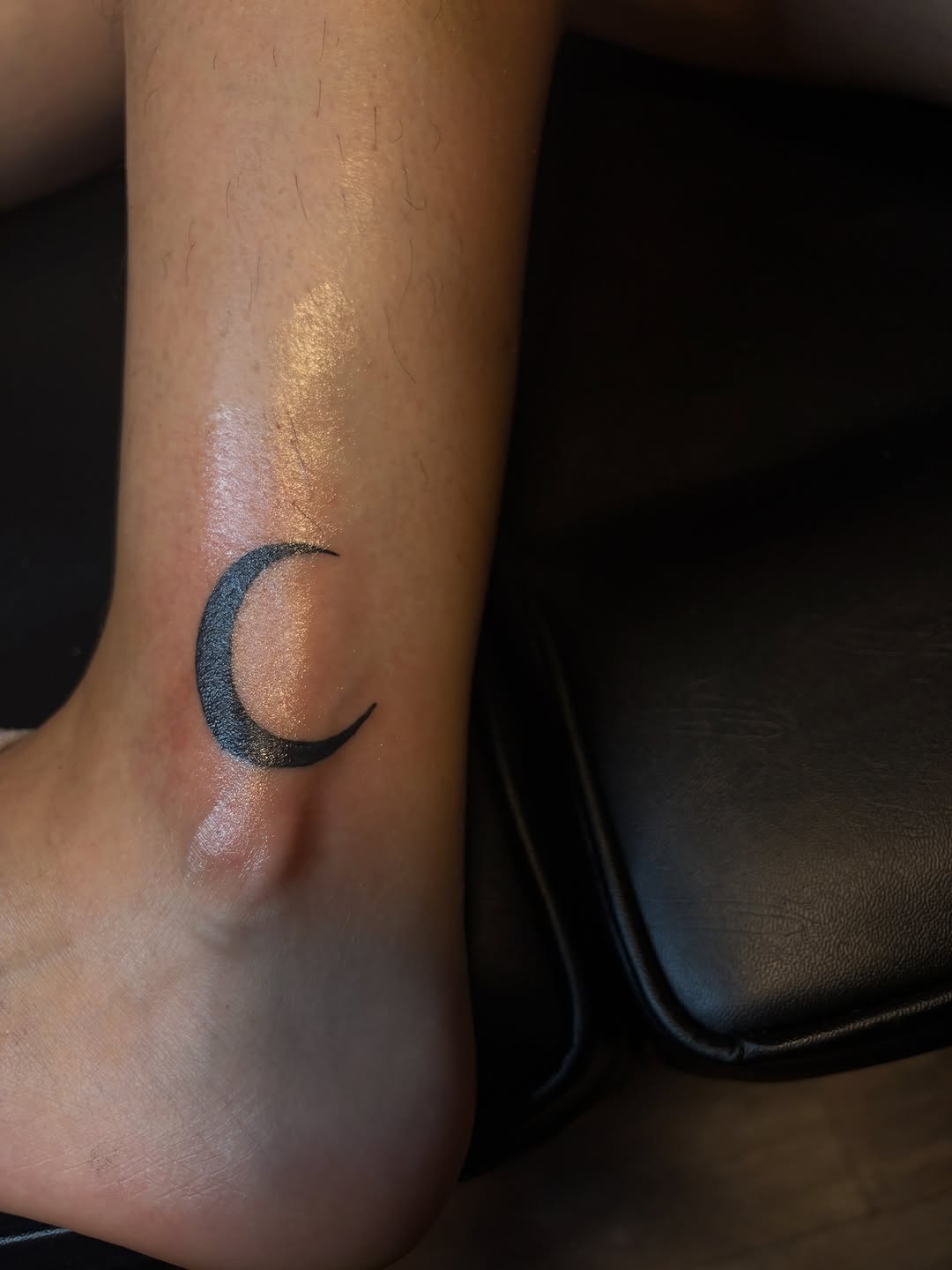 Tattoo by @_the876kid_ โ blackwork, minimalist