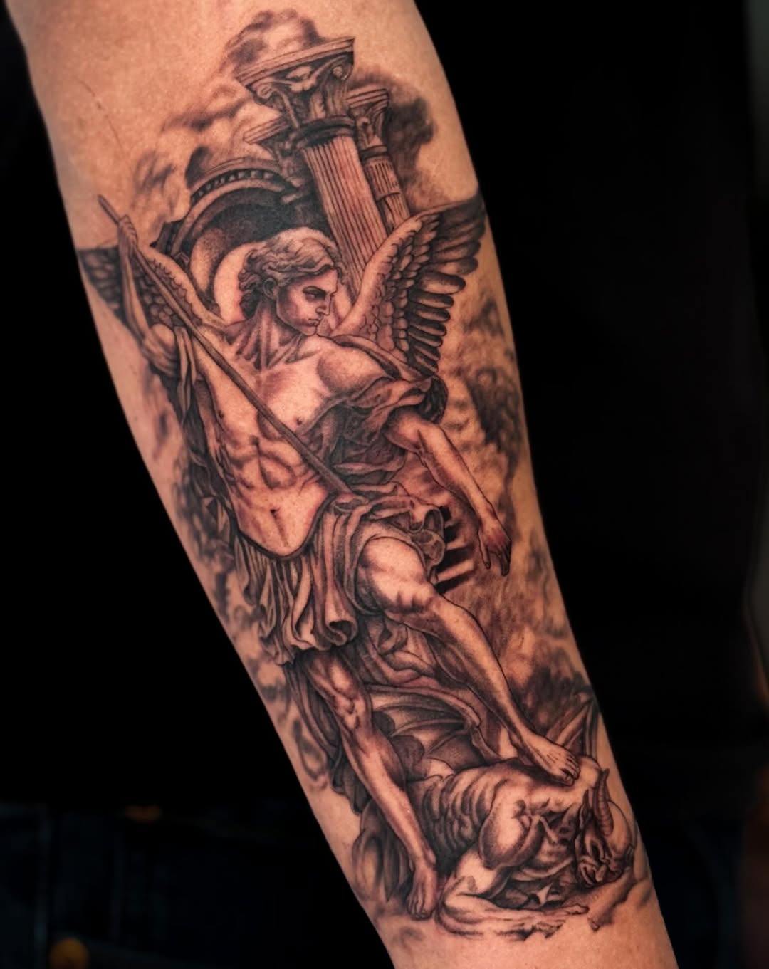 Tattoo by @chelaarte — realism, black_and_grey
