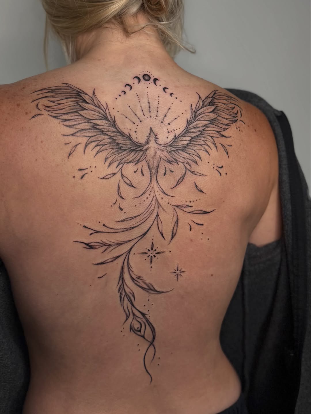 Tattoo by @rainingtattoos — fine_line, dotwork