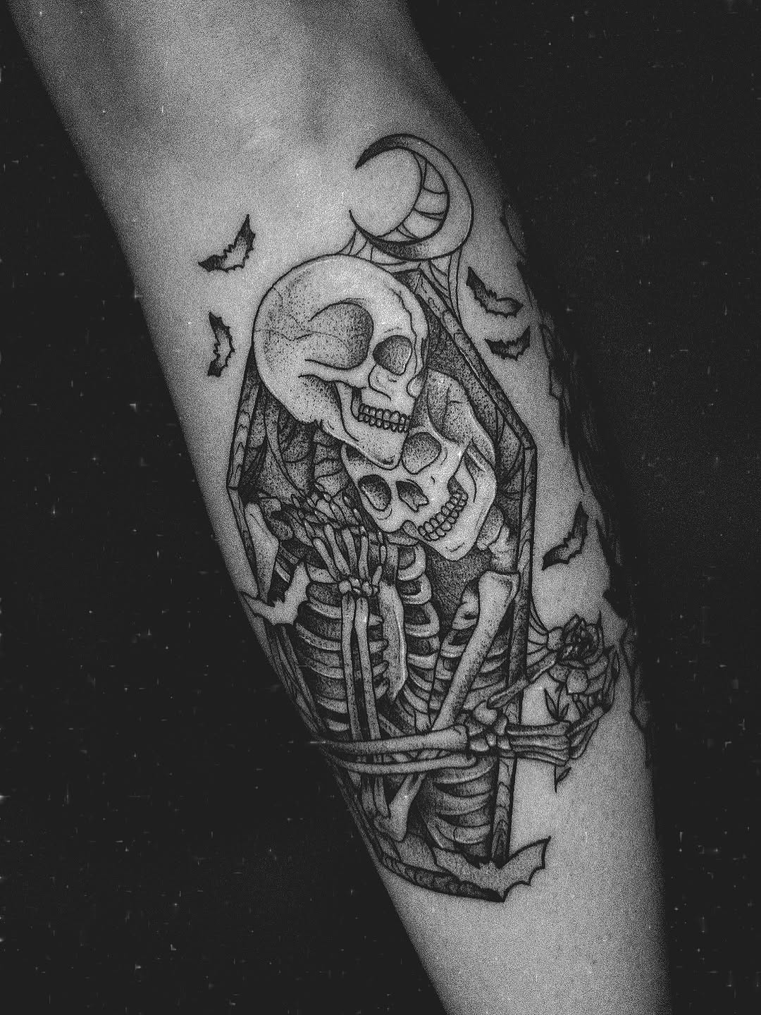 Tattoo by @elizahbethhdesigns โ blackwork