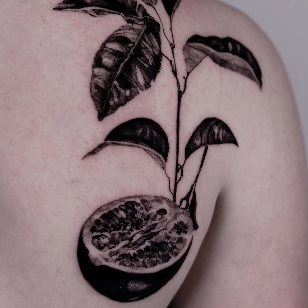 Tattoo by @themanedias — blackwork