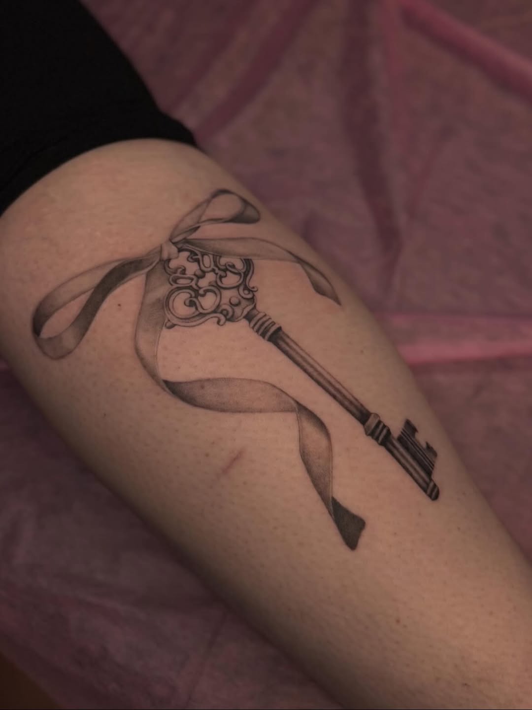 Tattoo by @annaainkk — black_and_grey, realism