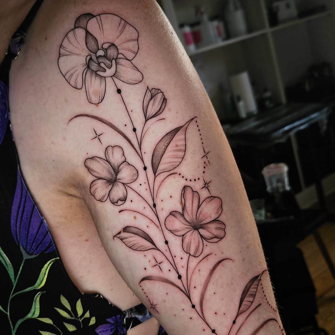 Tattoo by @courtlynblissink — fine_line, dotwork