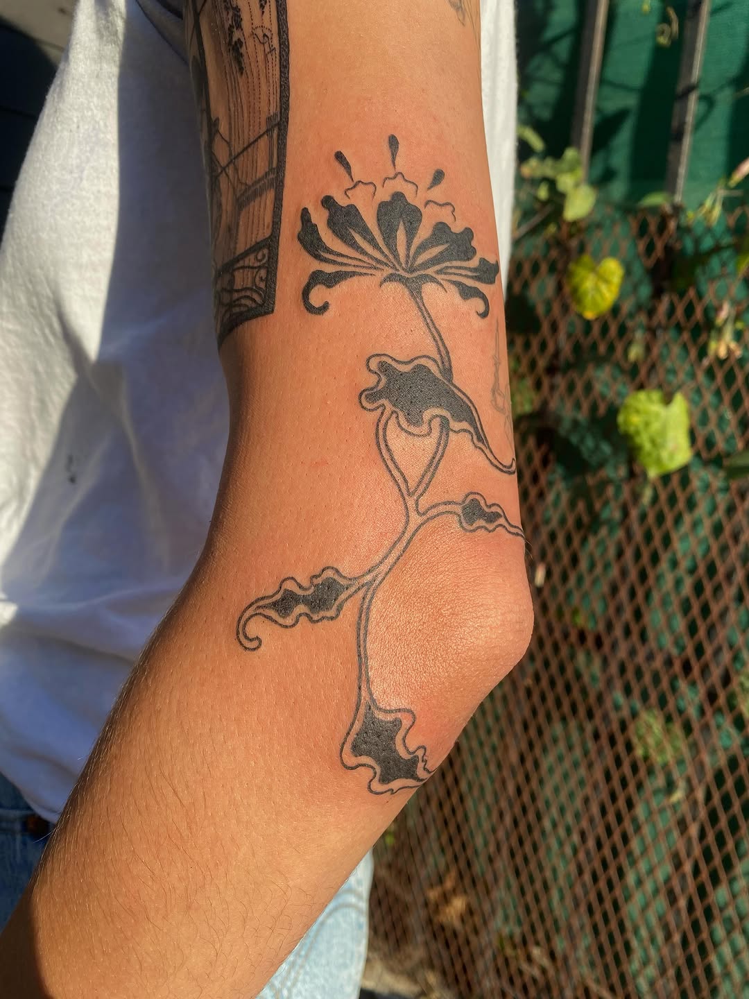 Tattoo by @magic_rabbitt โ blackwork
