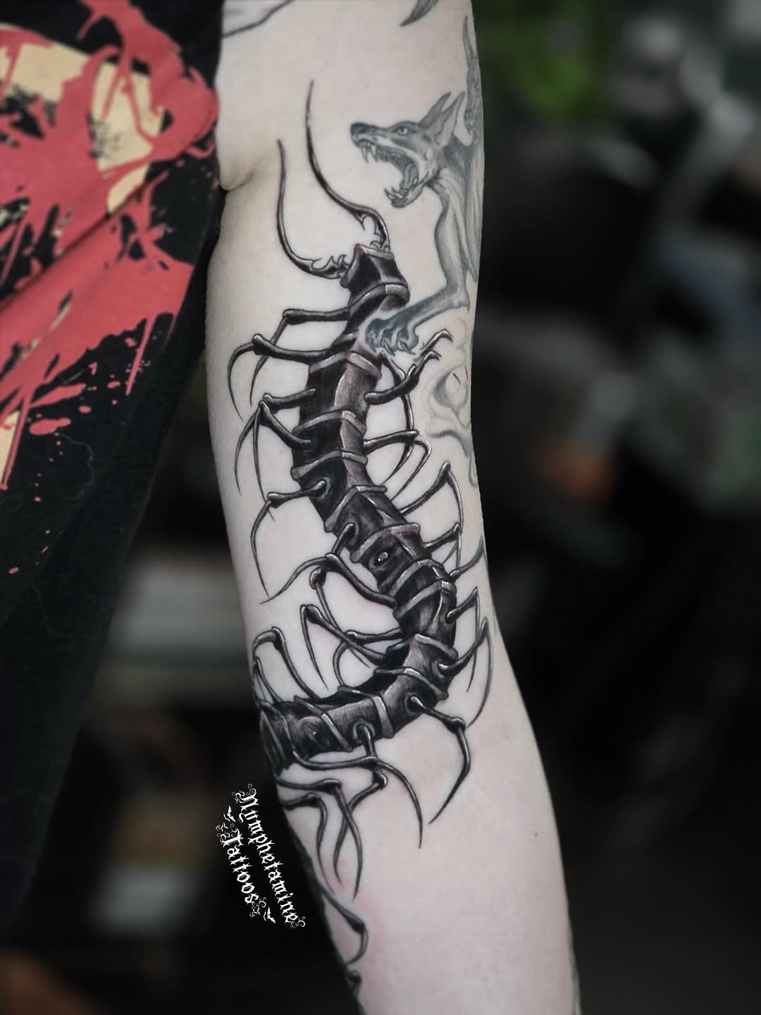 Tattoo by @nymphetamine_tattoos β blackwork