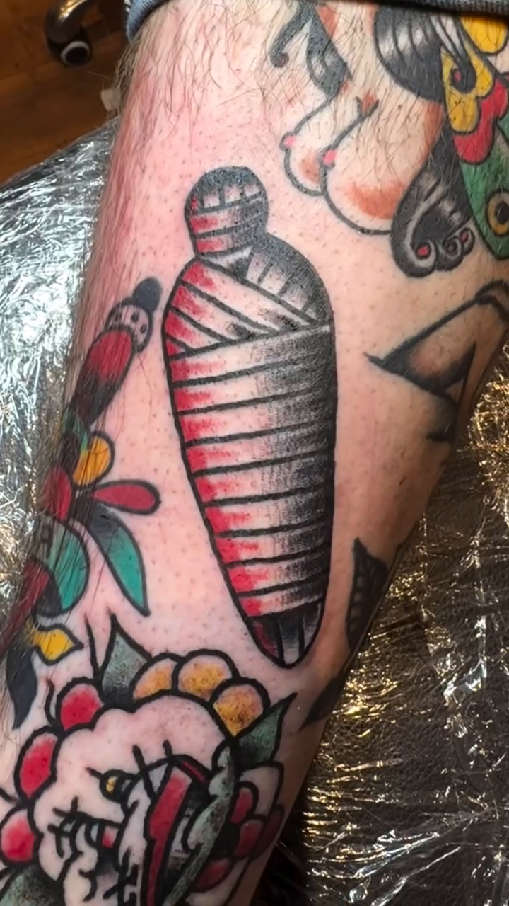 Tattoo by @skull.quest โ american_traditional, neo_traditional