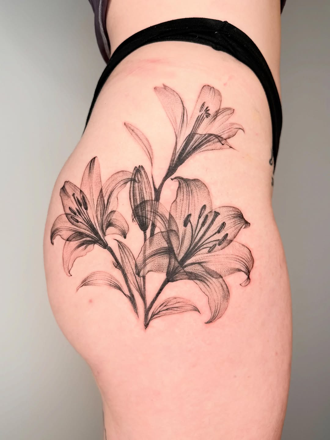 Tattoo by @jenniferpalomaa — black_and_grey, realism