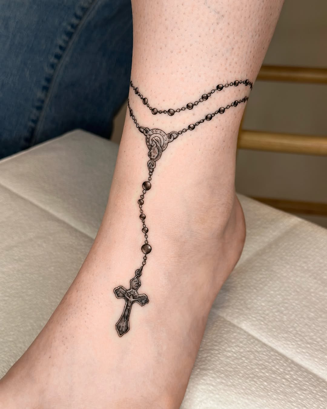 Tattoo by @laurenroseink — black_and_grey, illustrative