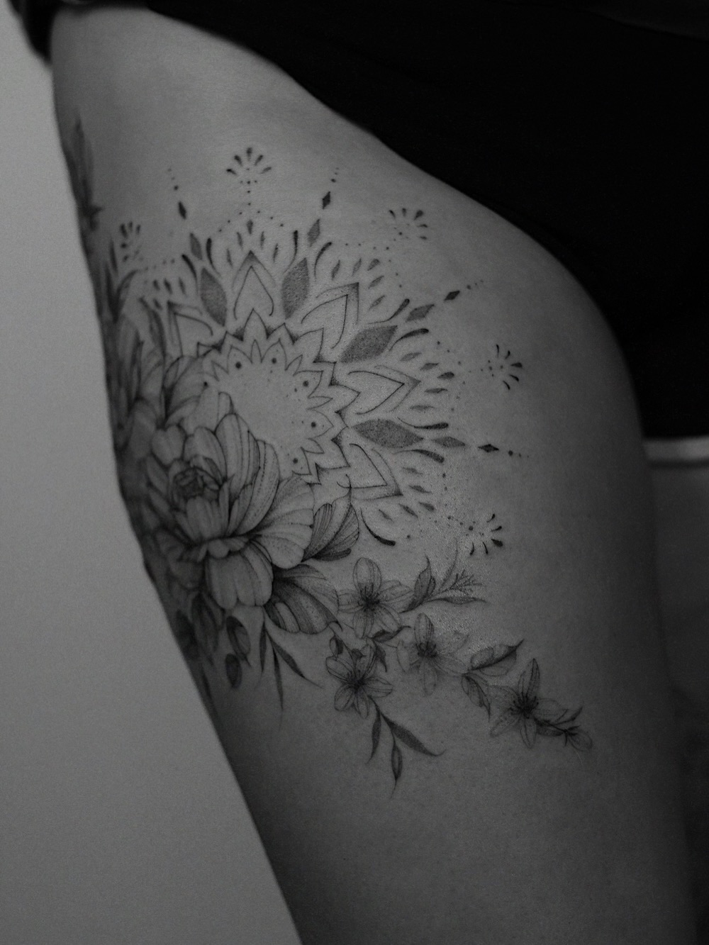 Tattoo by @temple.adorned โ fine_line, ornamental