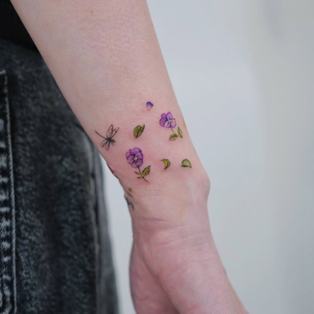 Tattoo by @ink.tonight — fine_line, illustrative
