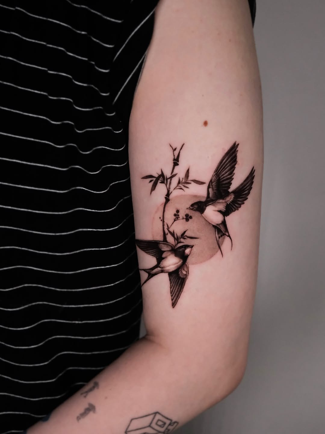 Tattoo by @da.an_tattooer — black_and_grey, illustrative
