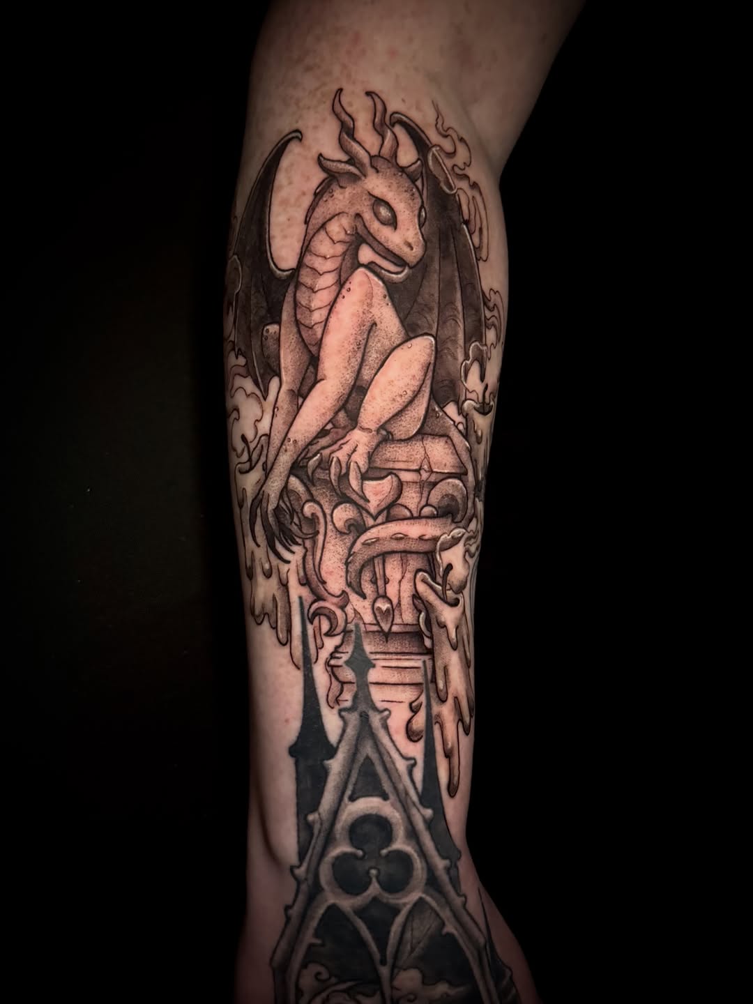 Tattoo by @ashesandthorns โ black_and_grey