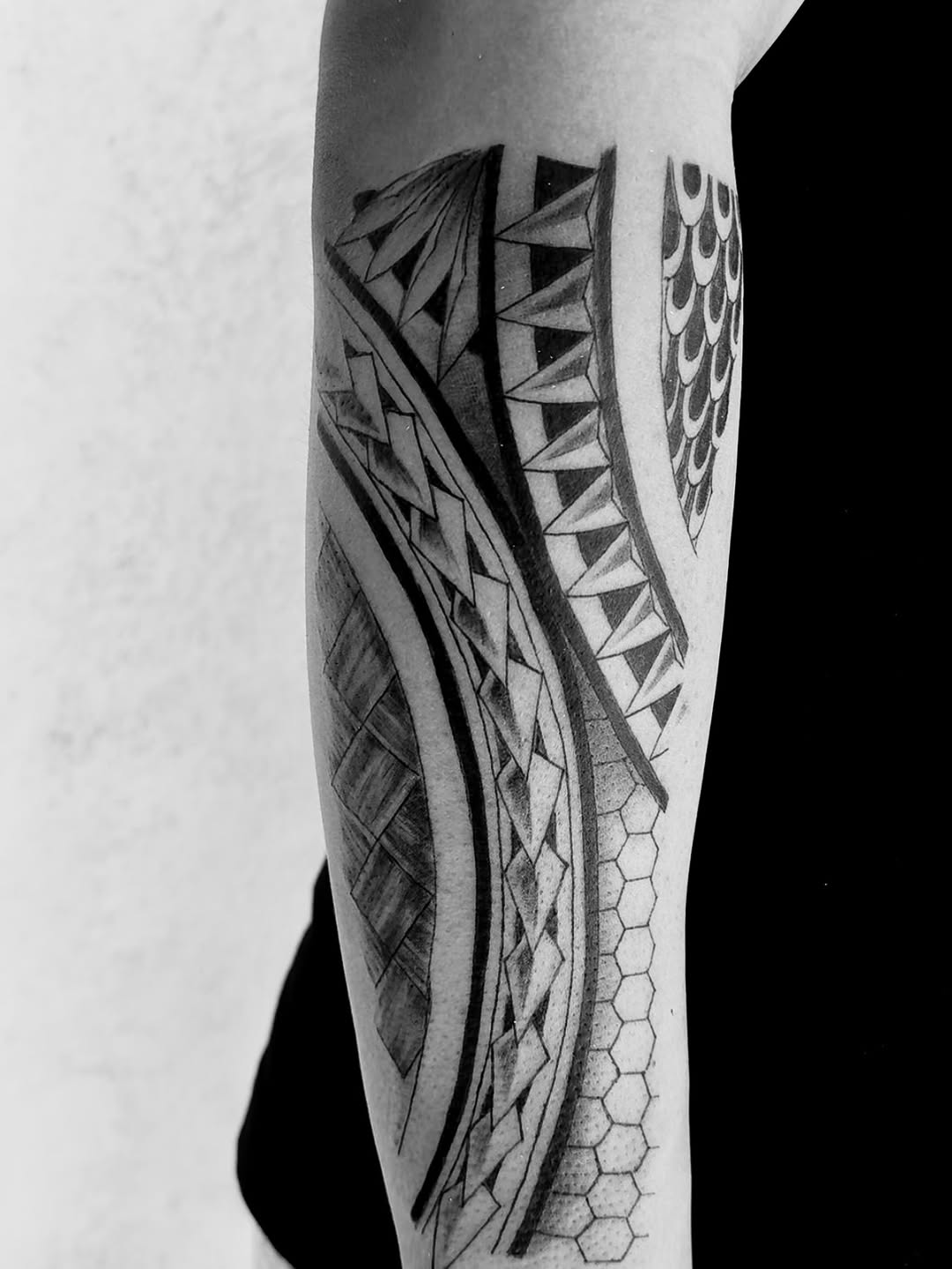 Tattoo by @healohakamanu — geometric, blackwork