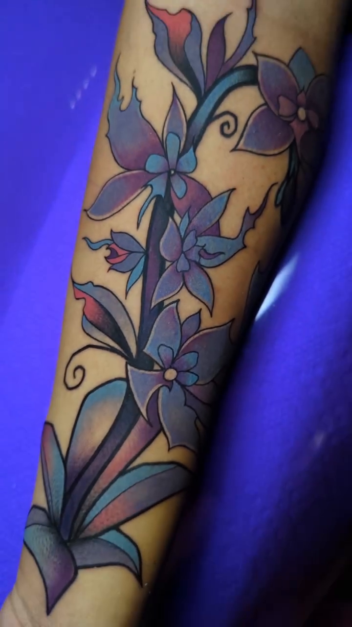 Tattoo by @iansethtattoos β illustrative