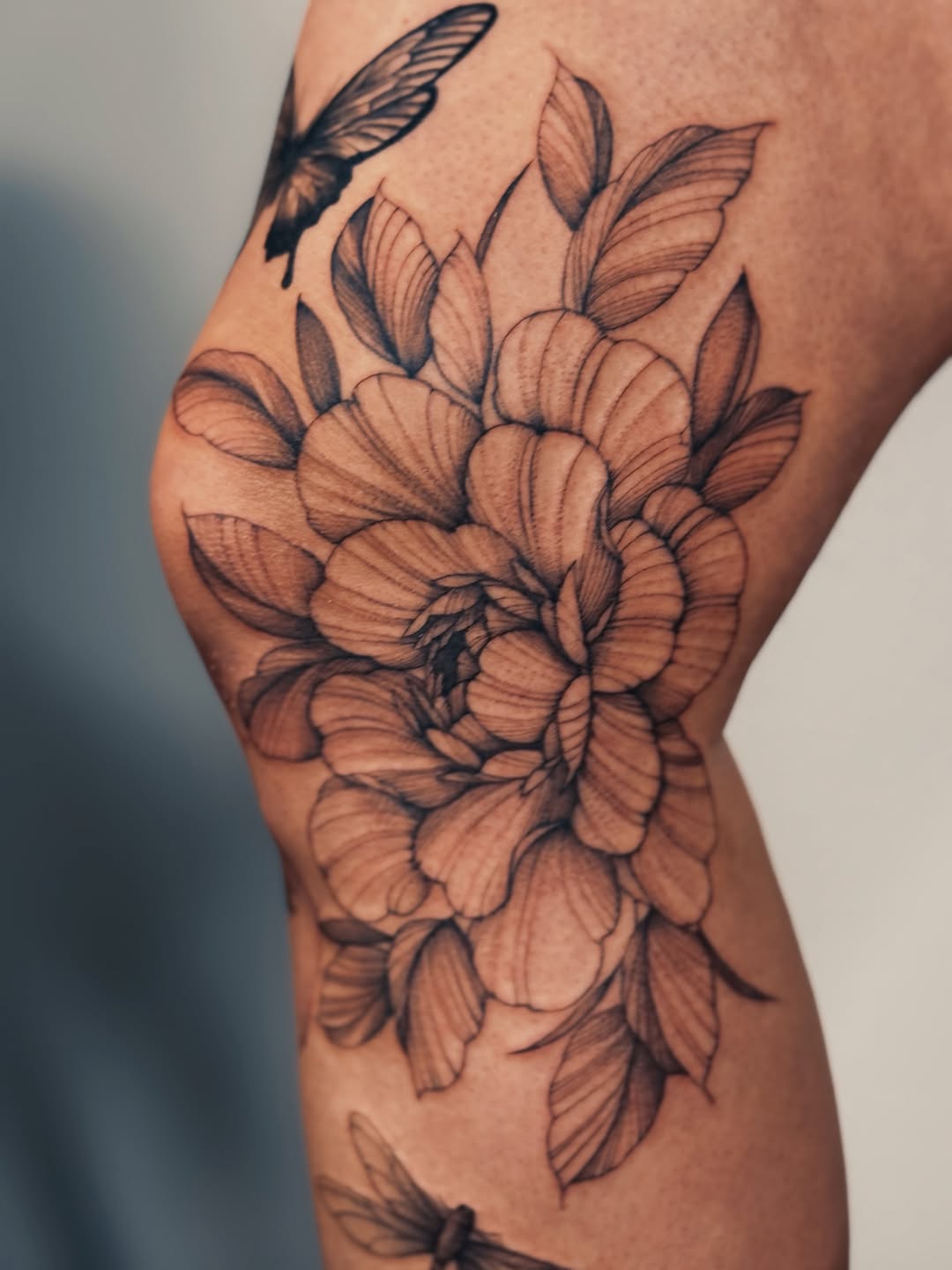 Tattoo by @olgatattooing — black_and_grey