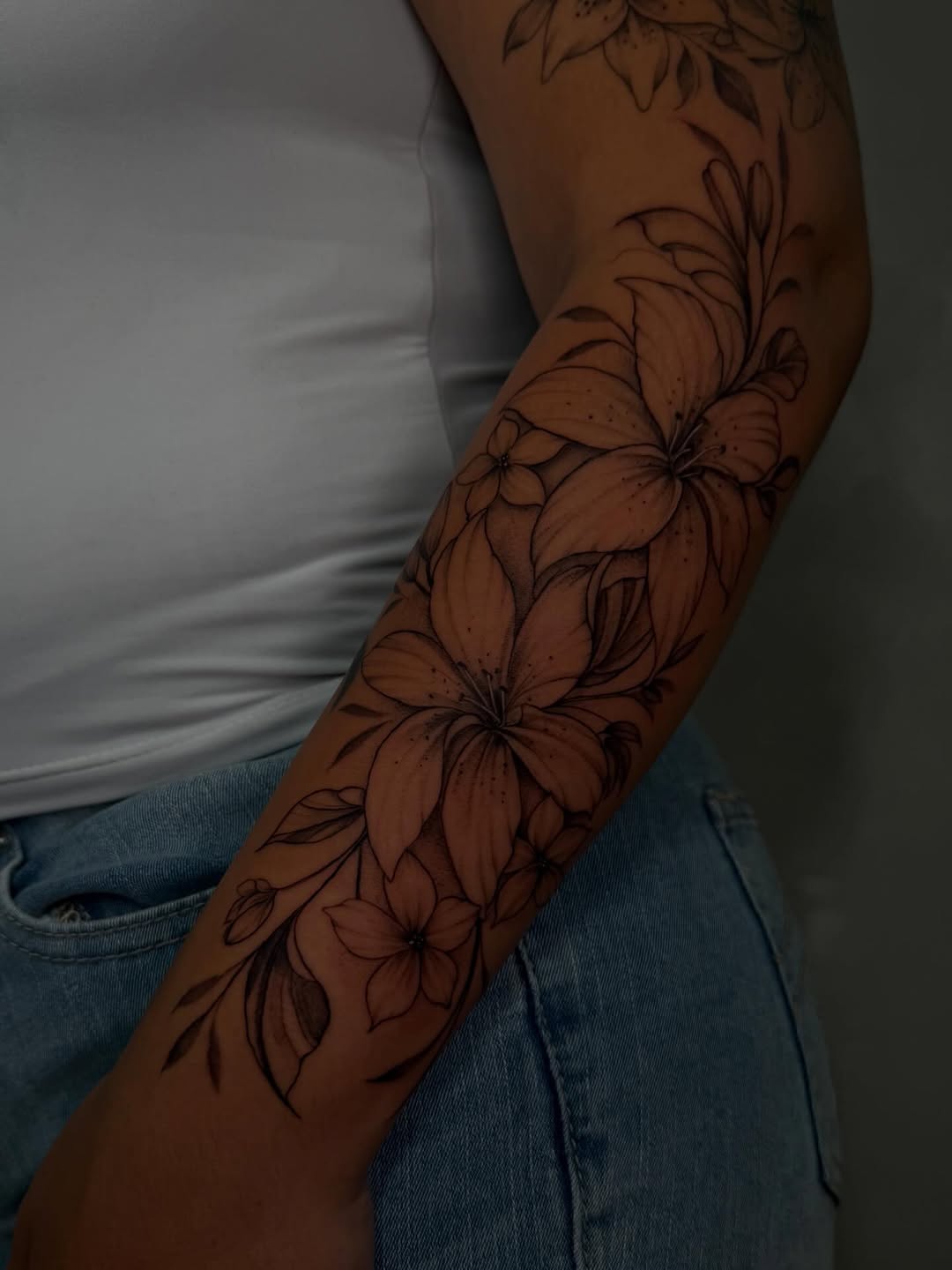 Tattoo by @yuliiitattoo — fine_line, illustrative