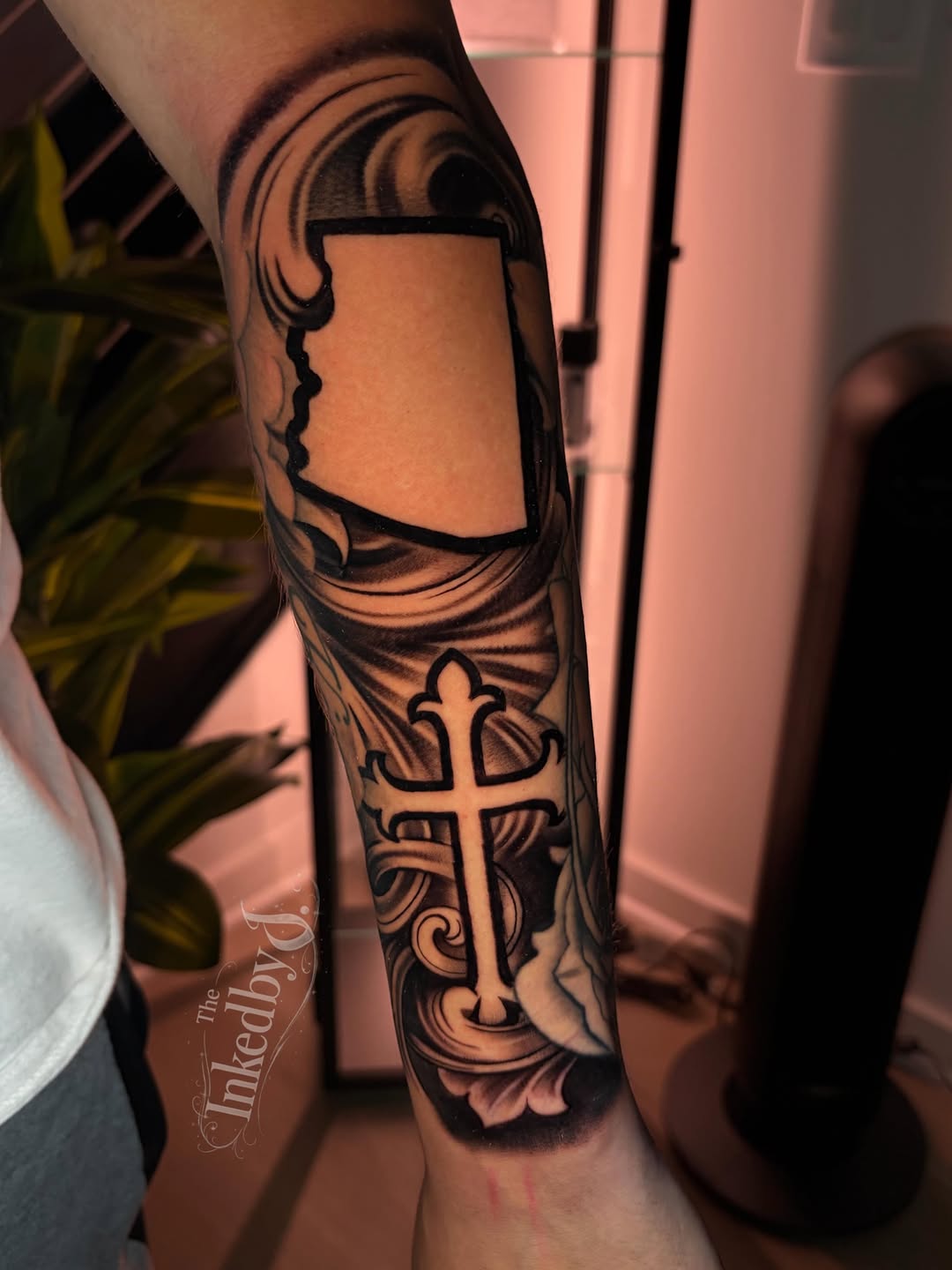 Tattoo by @theinkedbyj โ blackwork, black_and_grey