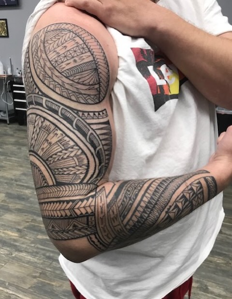 Tattoo by @kellykalani — tribal, blackwork