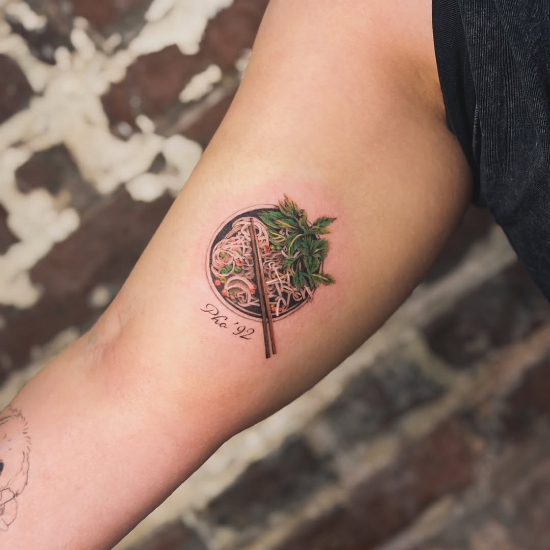 Tattoo by @juhsdink โ realism