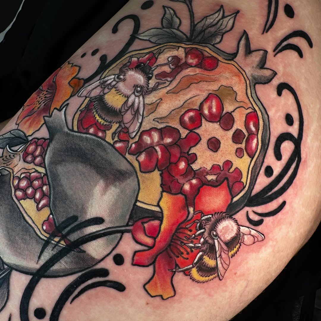 Tattoo by @lajirafa_tattoo — new_school