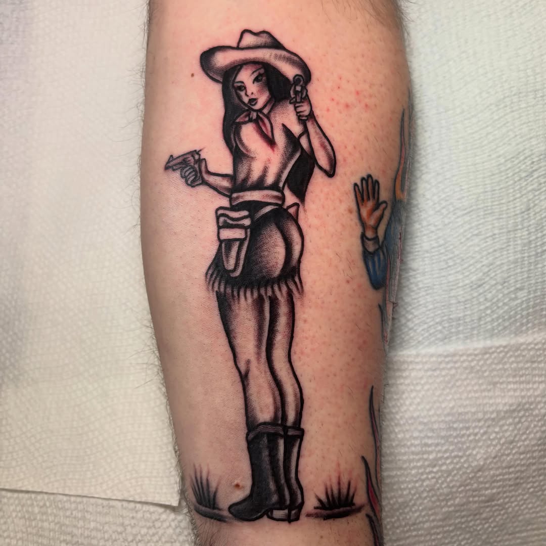 Tattoo by @marihposa — american_traditional