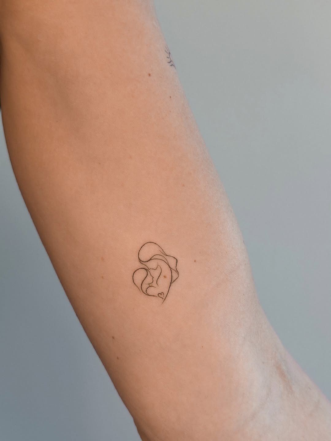 Tattoo by @tattoo_hazzard — fine_line, minimalist