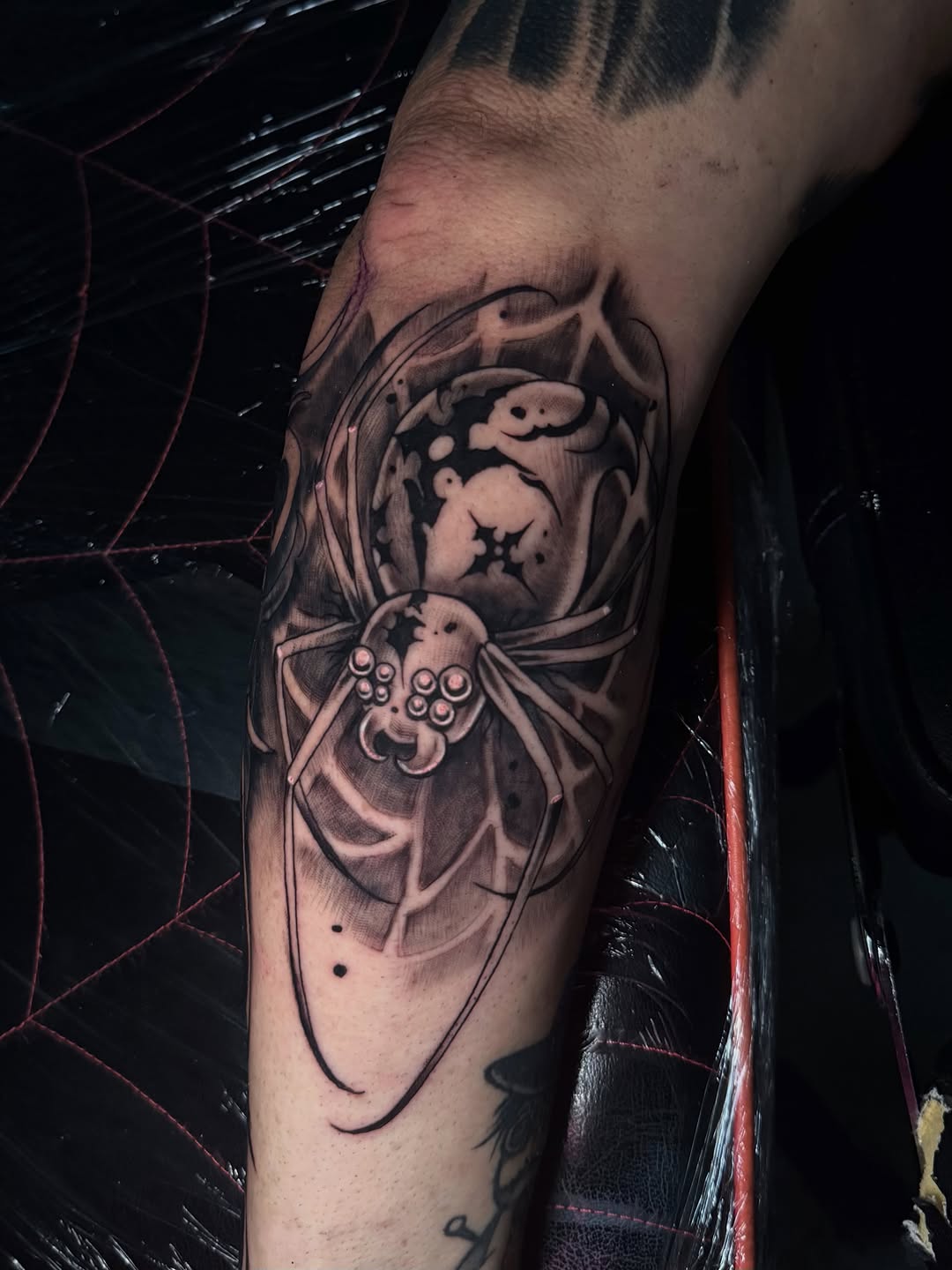 Tattoo by @7_mags โ blackwork, illustrative