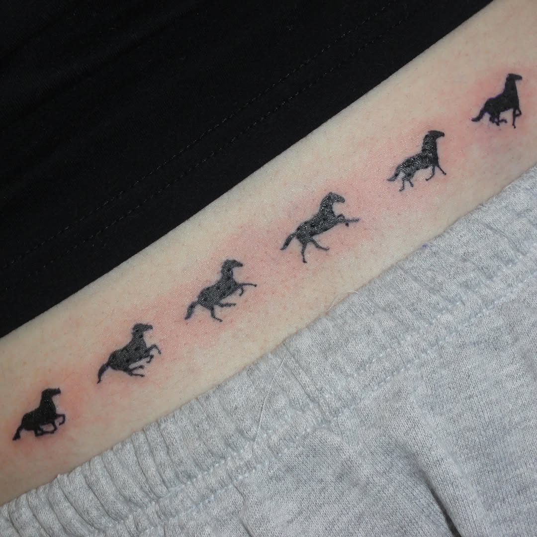 Tattoo by @hhunter.ttt — blackwork, minimalist