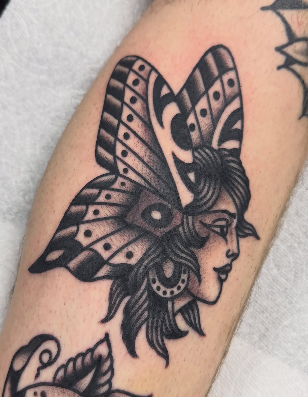Tattoo by @joeyxtattoo — american_traditional, illustrative