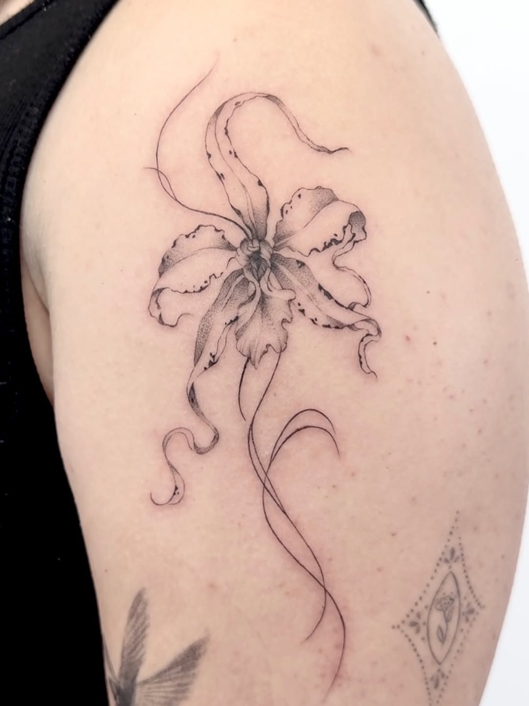 Tattoo by @rey.inkz — fine_line, black_and_grey