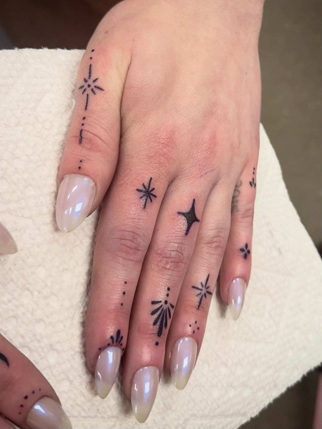 Tattoo by @sxmantha_jane — fine_line, illustrative