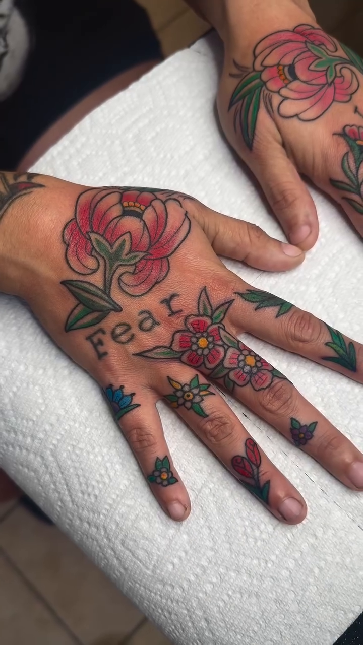 Tattoo by @sabotagedsiren — american_traditional, illustrative