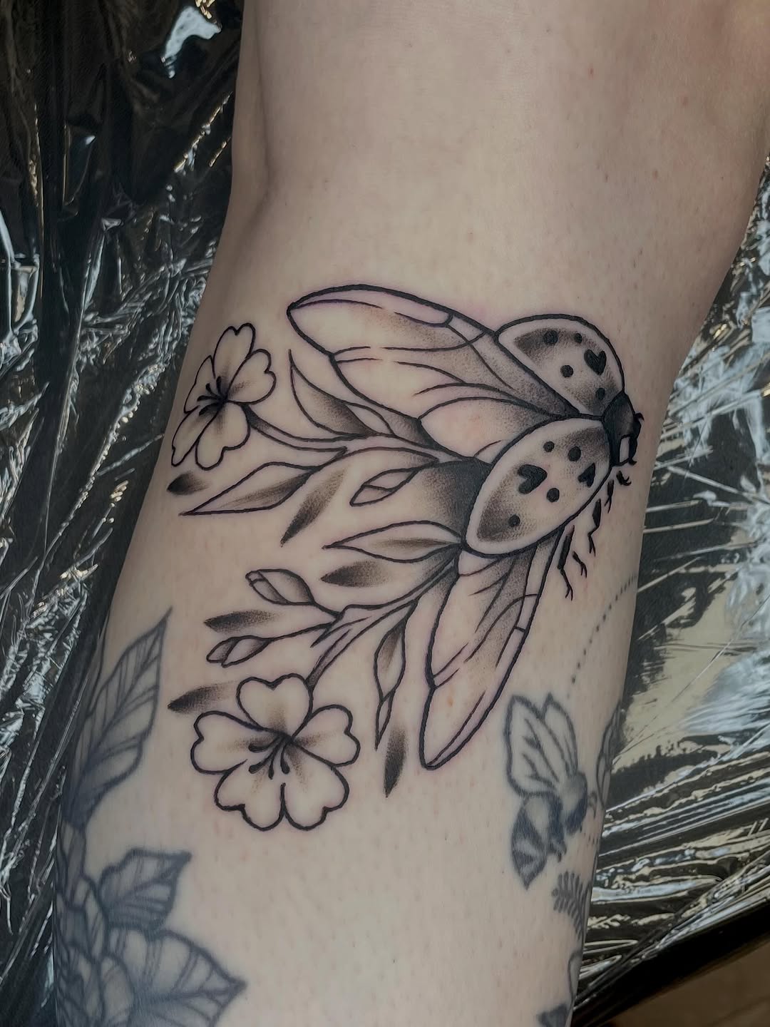 Tattoo by @prettyugly.sem — fine_line, black_and_grey