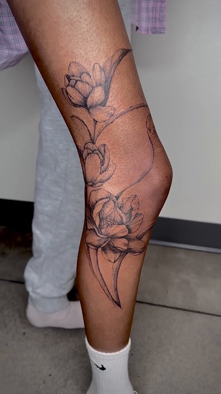 Tattoo by @zorniitsa — fine_line, black_and_grey