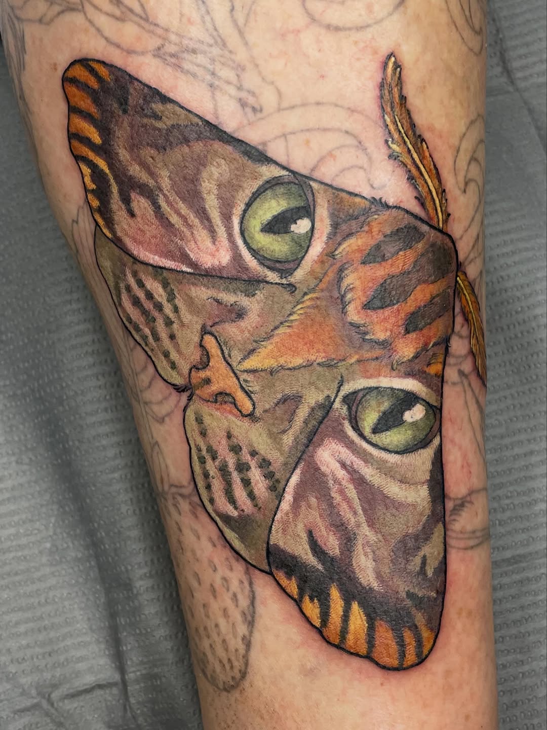 Tattoo by @pare_elyse — realism, black_and_grey