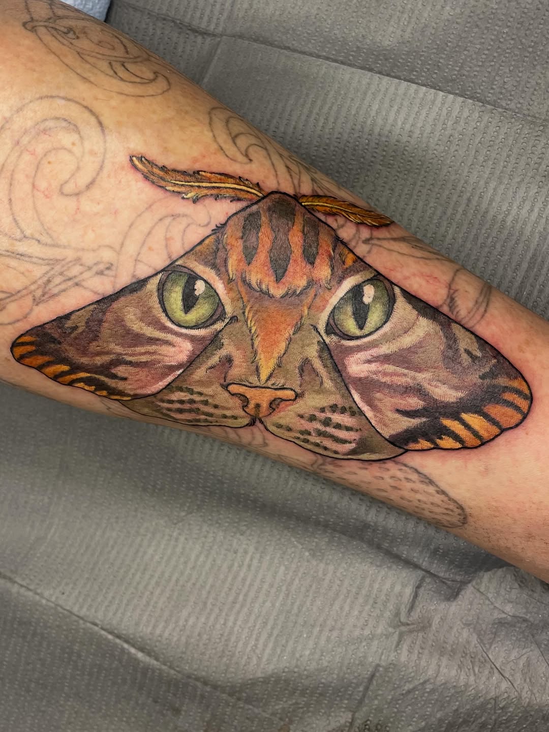 Tattoo by @pare_elyse — realism, black_and_grey