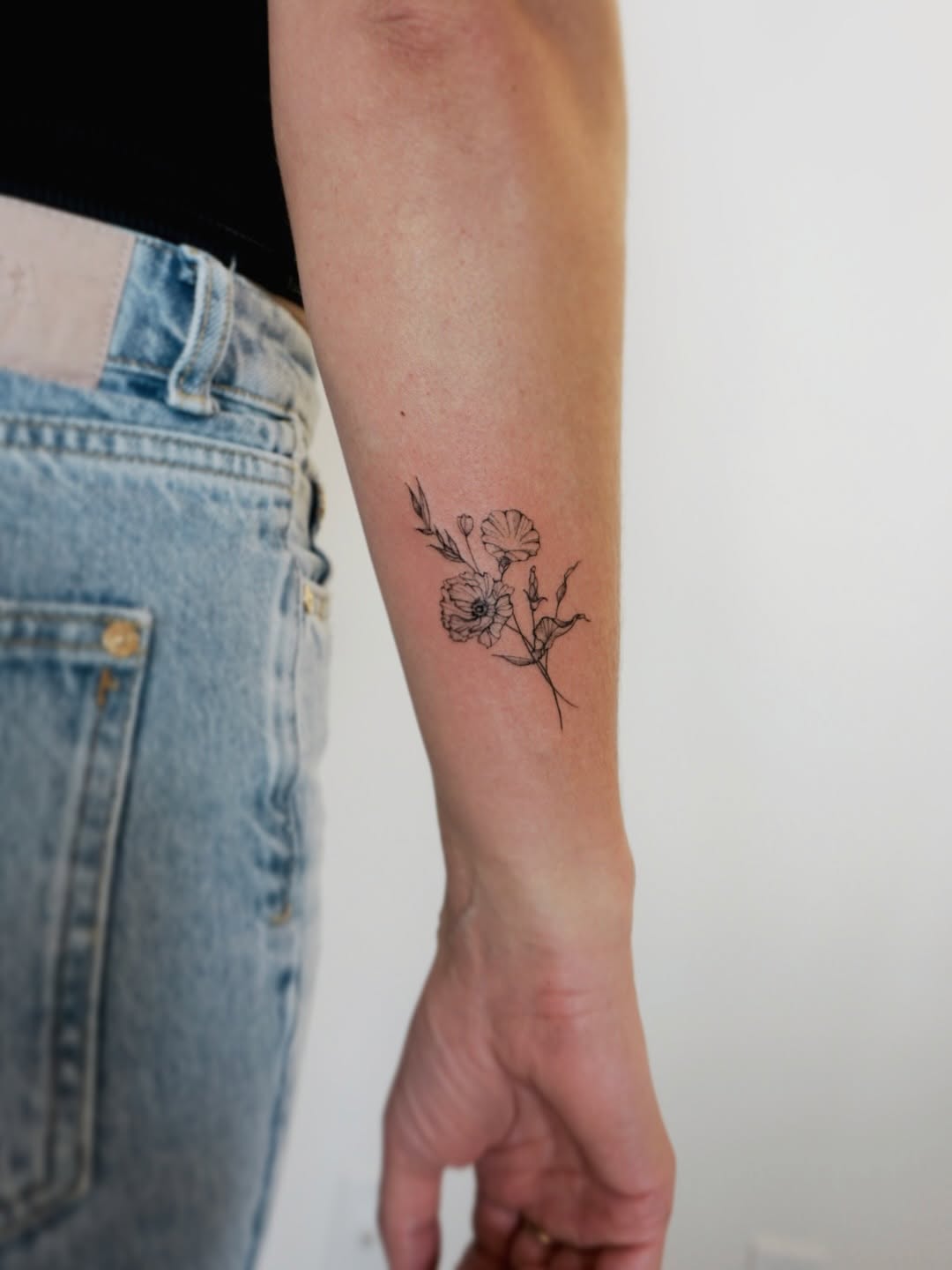 Tattoo by @yuri_tattooer — fine_line