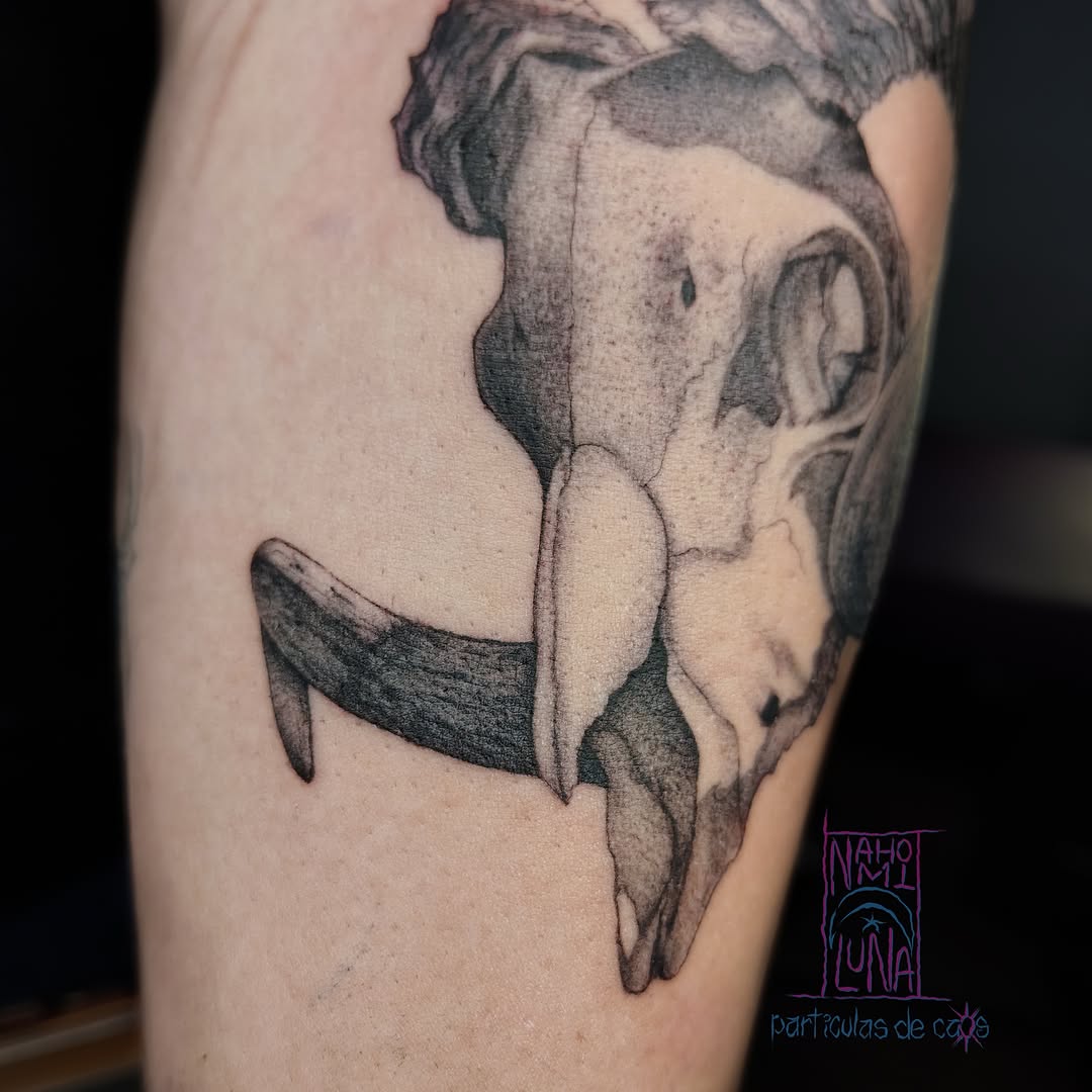 Tattoo by @particulasdecaos_ — realism, black_and_grey