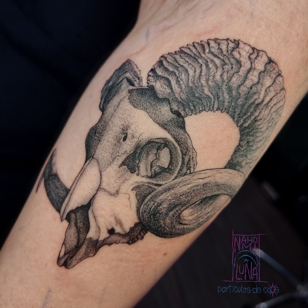 Tattoo by @particulasdecaos_ — realism, black_and_grey