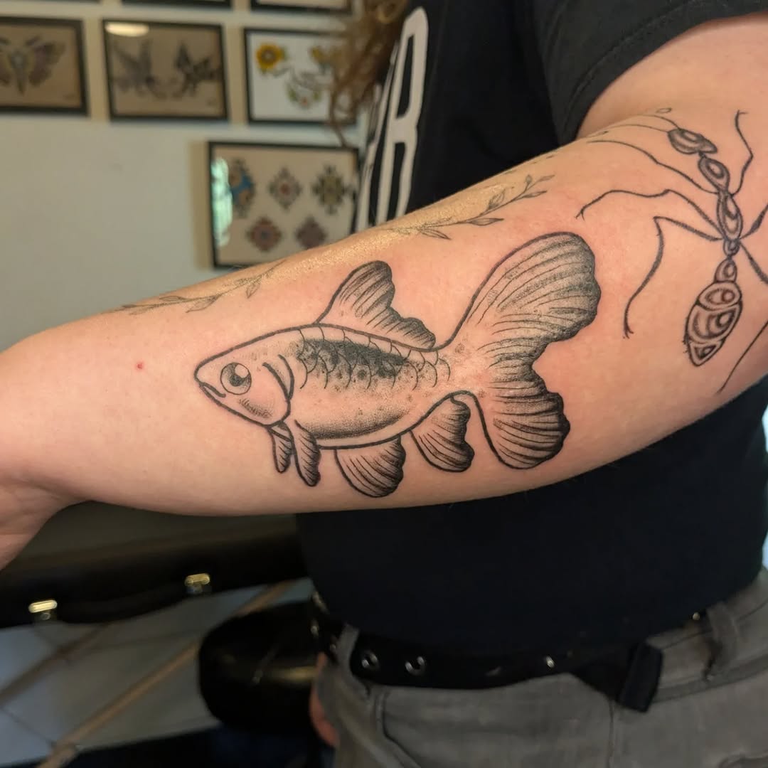 Tattoo by @snakesinmydreams โ black_and_grey