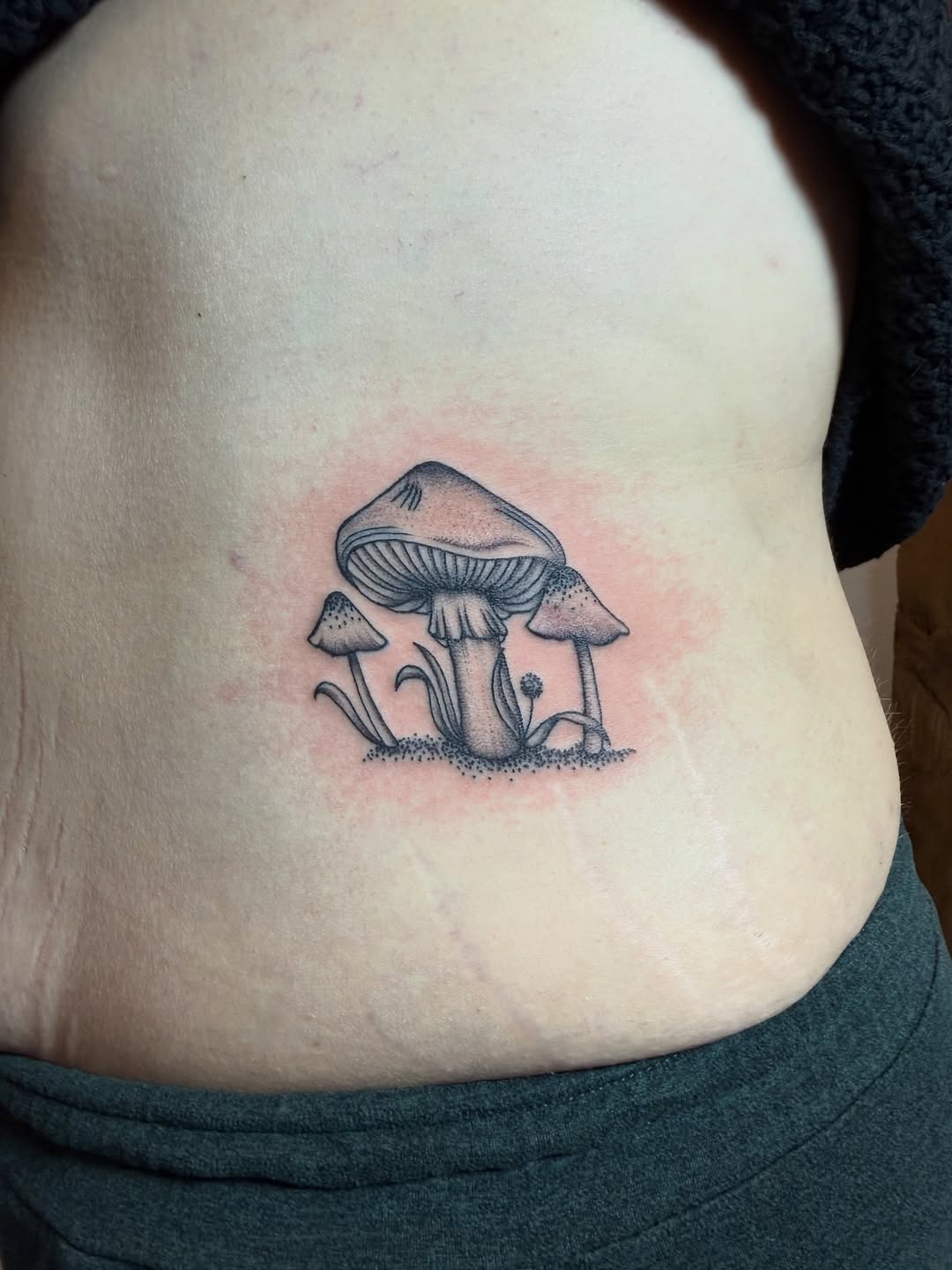 Tattoo by @jenpokes β black_and_grey