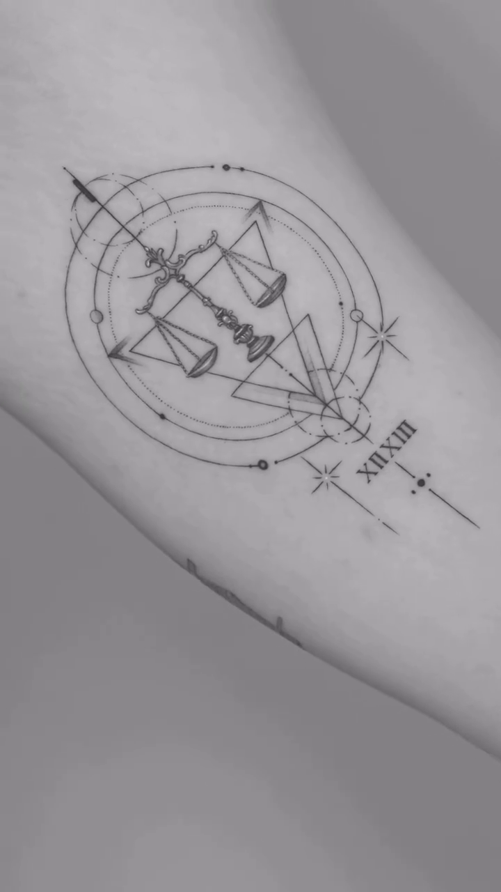 Tattoo by @2hou_tattooist — geometric, fine_line