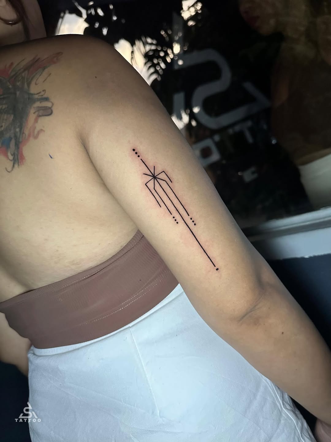 Tattoo by @stephenttattoos — fine_line, minimalist