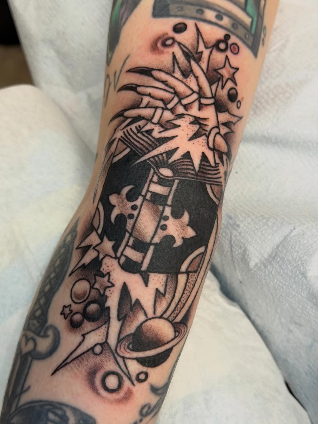 Tattoo by @bellmoreshow — black_and_grey