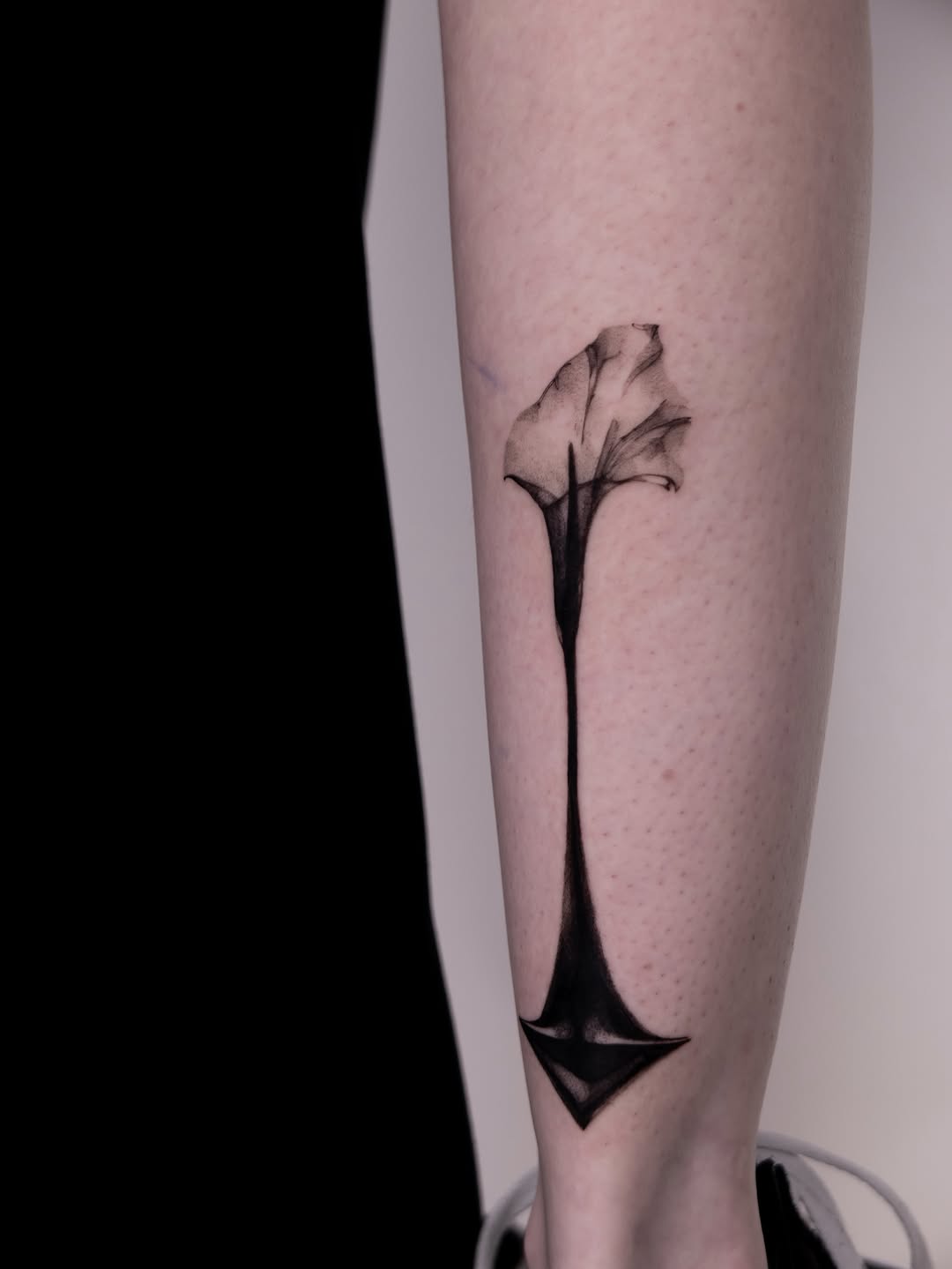 Tattoo by @themanedias — blackwork